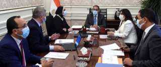 رئيس الوزراء يبحث فرص تعزيز التعاون المشترك بين مصر والإمارات والأردن بقطاع الصناعة