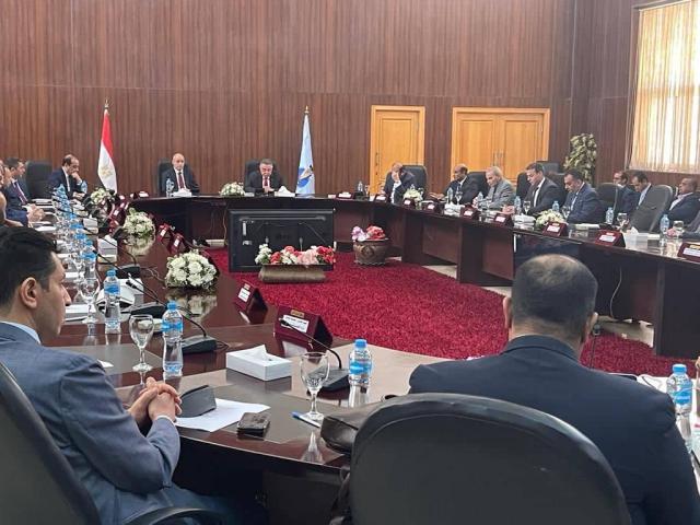 مبنى مجمع النيابات الإدارية بالغردقة