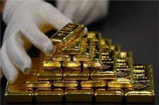 الولايات المتحدة تفرض حظرًا على استيراد الذهب الروسي