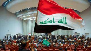 اعتصام مفتوح داخل البرلمان العراقي وتوافد الحشود من المتظاهرين إلى المنطقة الخضراء