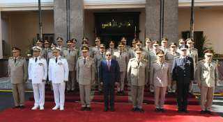 الرئيس السيسي يناقش مع المجلس الأعلى للقوات المسلحة جهود الجيش فى حماية ركائز الأمن القومى