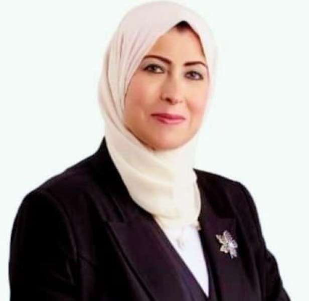 الدكتورة منال شوقى