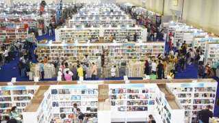 جمهور معرض الكتاب يتخطى اليوم أكثر من 2.5 مليون زائر