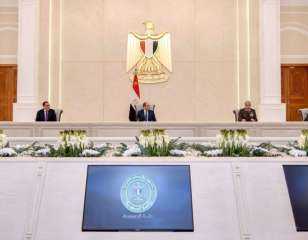 الرئيس ”السيسي“ يجتمع بالحكومة في العاصمة الإدارية الجديدة
