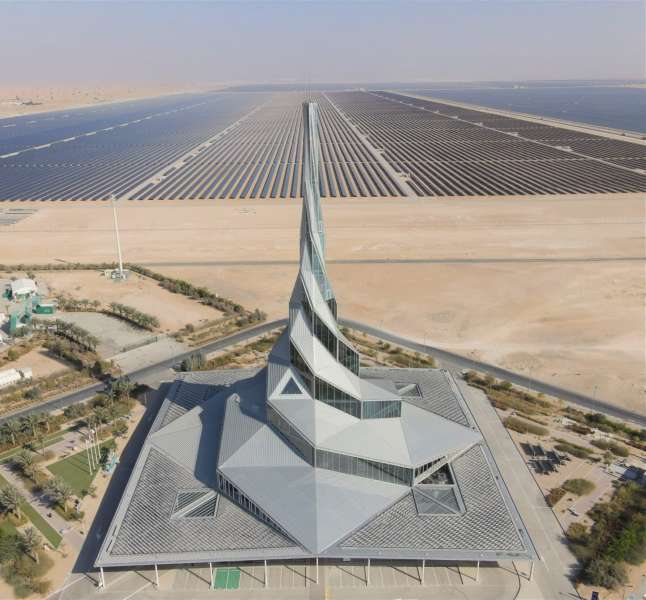 مشاريع الطاقة الشمسية في الإمارات