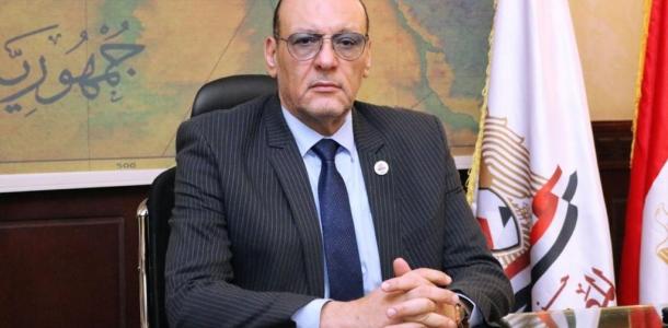رئيس حزب ”المصريين“ يشاطر الدكتور مصطفى مدبولي في وفاة والدة سيادته