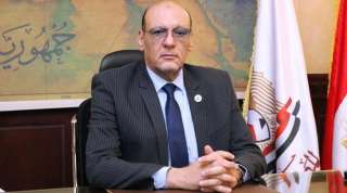 رئيس حزب ”المصريين“ يشاطر الدكتور مصطفى مدبولي في وفاة والدة سيادته