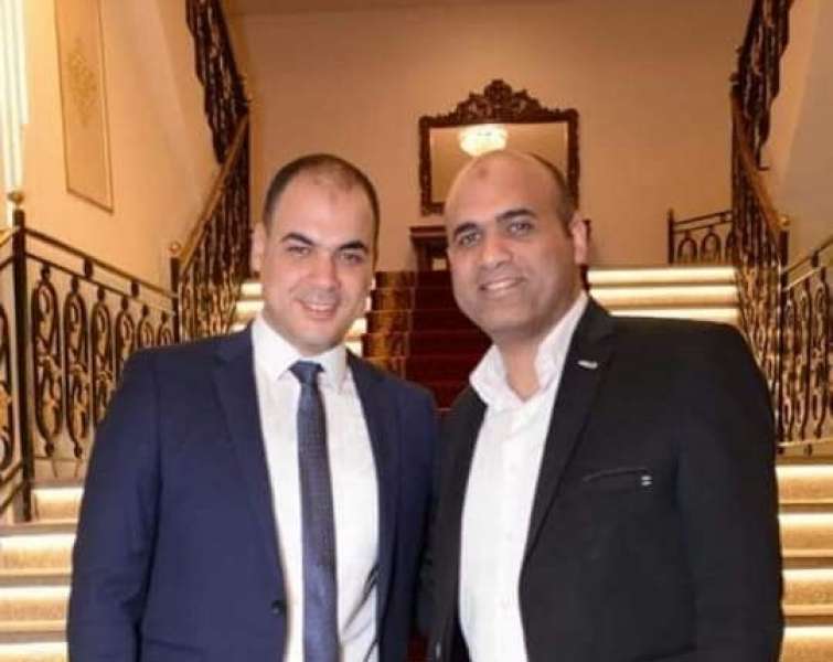 الإعلامي مصطفي أبوعطا والرائد محمد أبوعطا