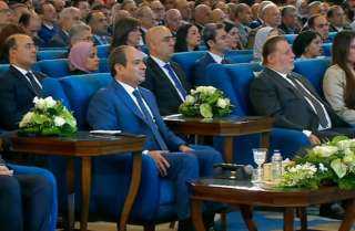الرئيس السيسي يشاهد فيلمًا تسجيليًا عن الاقتصاد المصري خلال مؤتمر حكاية وطن