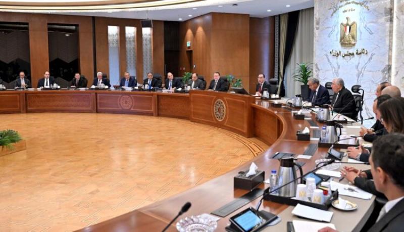 الحكومة والصناع والتجار يتوافقون على مبادرة لخفض أسعار السلع بالتنسيق مع البنك المركزي