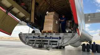 روسيا تعلن تسليم 25 طن مساعدات للهلال الأحمر المصري لإرسالها لغزة