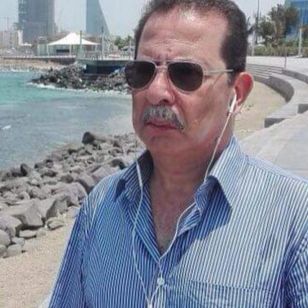 الكاتب هشام بيومي