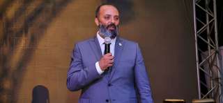 قيادي بحزب ”المصريين“: توجيهات الرئيس بتوفير الدعم اللازم لأحد المواطنين البسطاء يعكس اهتمامه بالفئات الأكثر احتياجًا