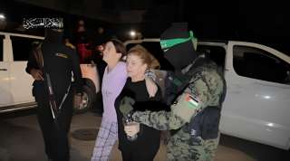حماس تعلن إطلاق سراح محتجزتين روسيتين بطلب من ”بوتين“