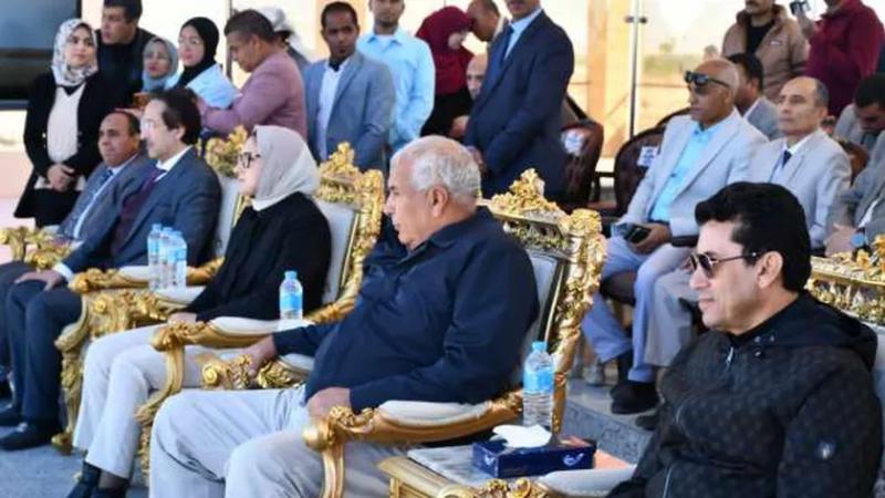 وزير الشباب ومحافظ الوادي الجديد