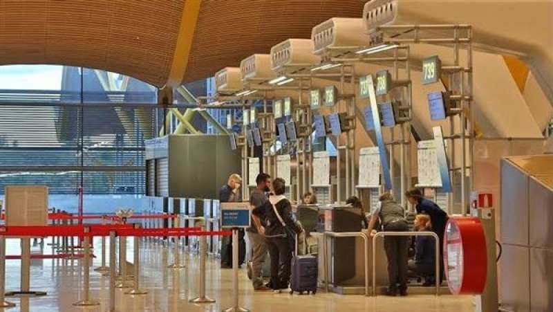 مطار مدريد