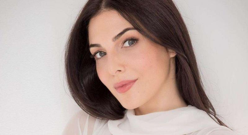 الفنانة رزان جمال