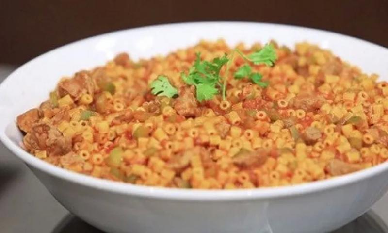 المكرونة المحمرة