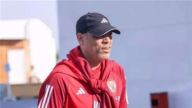 خالد بيبو مدير الكرة بالأهلي،فيتو