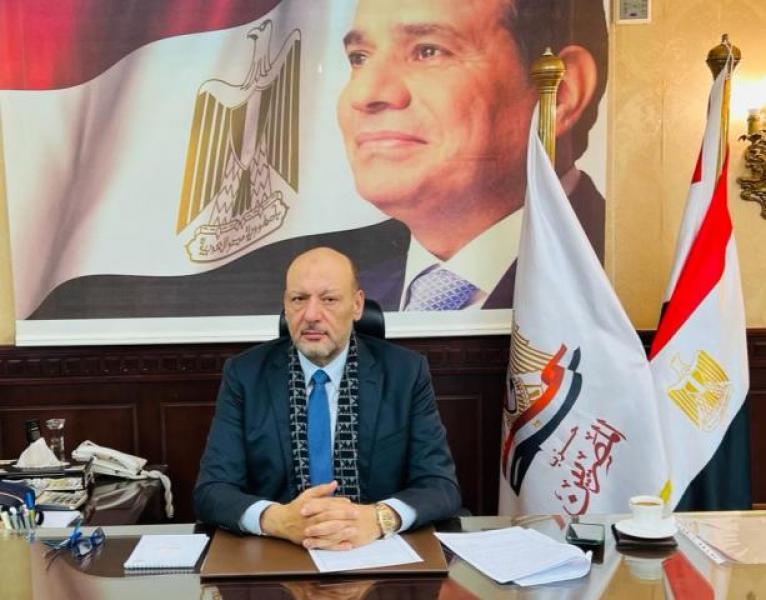 المستشار حسين أبو العطا، رئيس حزب ”المصريين“