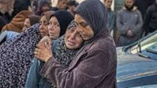عشرات الشهداء والإصابات بعد استهداف الاحتلال مدنيين ينتظرون المساعدات أمام الأونروا