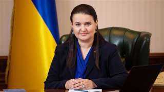 سفيرة أوكرانية: كييف تعمل مع واشنطن بشأن عقوبات جديدة ضد روسيا