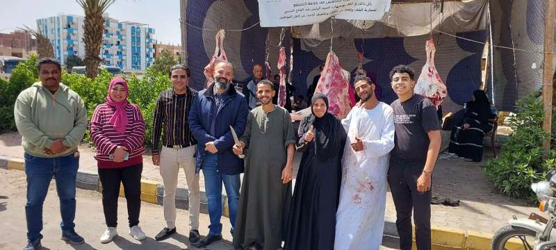 حزب «المصريين» بالبحر الأحمر يفتتح أول منفذ لبيع اللحوم البلدي بأسعار مخفضة في الغردقة