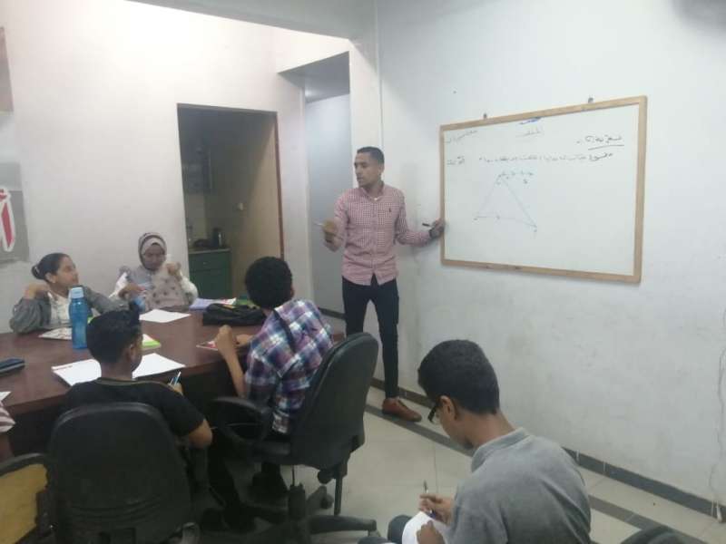 حزب ”المصريين“ ينظم مجموعات التقوية والمراجعة المجانية للطلاب بالبحر الأحمر