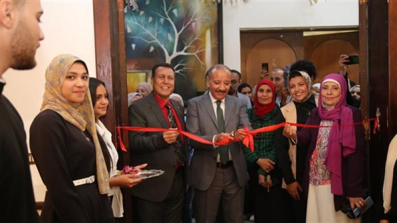 افتتاح معرض التصوير الفوتوغرافي بجامعة الفيوم