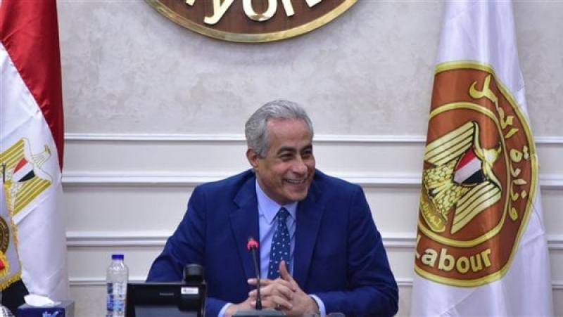 حسن شحاتة وزير العمل،فيتو