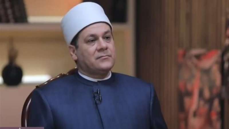 الشيخ مظهر شاهين، إمام وخطيب مسجد عمر مكرم