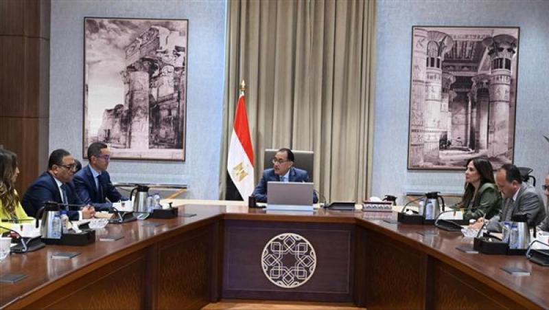 رئيس الوزراء يلتقي وزير الاستثمار والتجارة الخارجية..