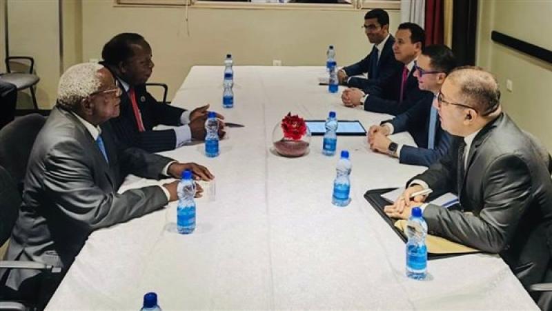 تفاصيل لقاء وزير الاستثمار ومبعوث رئيس زامبيا