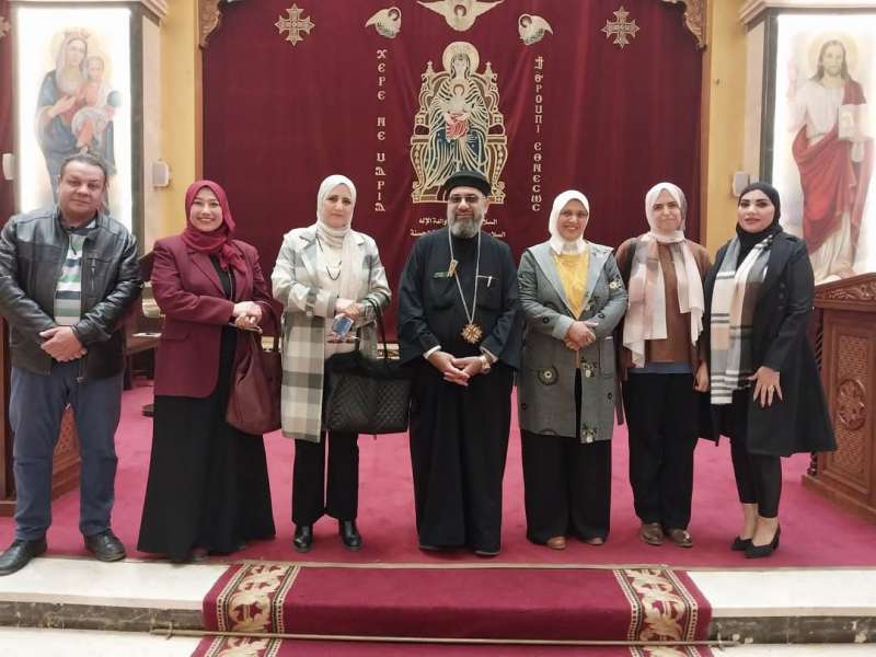 وفد من الإدارة التعليمية بمدينة الشروق