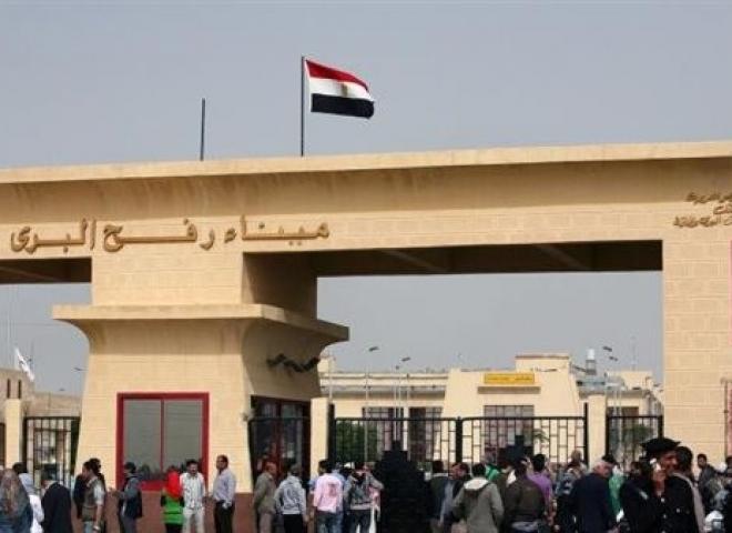 ميناء رفح البري يستقبل 17 مصابا فلسطينيا قادمين من قطاع غزة