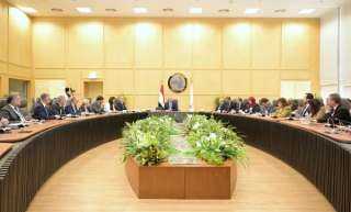 وزير الصناعة يبحث مع ممثلي 29 شركة ومؤسسة فرنسية فرص الاستثمار بالسوق المصرية