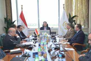 وزير التموين يُؤكد أهمية الرقابة على الذهب والمعادن الثمينة والالتزام بالدمغة الرسمية
