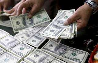 سعر الدولار يتراجع إلى أقل من 51 جنيها اليوم الإثنين 14 إبريل 2025