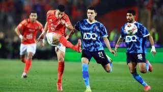 الأهلي مهدد بفقدان نقاط وبيراميدز يترقب فرصة الانفراد والزمالك يتابع التطورات.. مصير الدوري على المحك