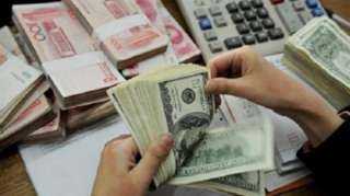 منع تداول عملات محلية وأجنبية بالسوق السوداء بحملات للأمن العام