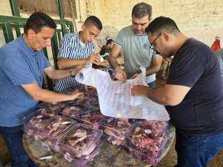 «هدية العيد».. حزب إرادة جيل يوزع لحومًا على الأسر الأولى بالرعاية بمناسبة عيد الأضحى المبارك