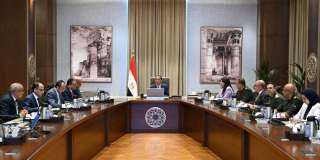 تشغيل منظومة الطاقة الشمسية في جميع المباني الحكومية بالعاصمة الإدارية