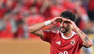 كوزموس يطلب مهلة جديدة لحسم صفقة وسام أبو علي.. تفاصيل العرض الأخير