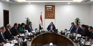 رئيس الوزراء يُتابع جهود تطوير قطاع صناعة السكر وتعزيز الإنتاج المحلي