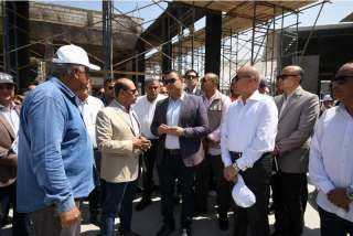 وزير الإسكان ومحافظ القاهرة يتفقدان مكونات مشروع حدائق «تلال الفسطاط» بمنطقة مصر القديمة