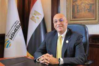 تنمية المشروعات: ندوات ودورات تدريب وزيارات للمناطق الصناعية للتعريف بالقوانين الداعمة لقطاع المشروعات