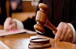 بعد قليل.. مُحاكمة سيدة بتهمة التسول واستخدام طفل بعمر 3 سنوات