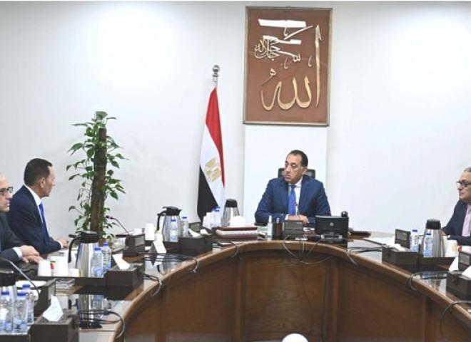 رئيس الوزراء يتابع موقف مشروعات ونشاط شركة ”تنمية الريف المصري الجديد”| صور