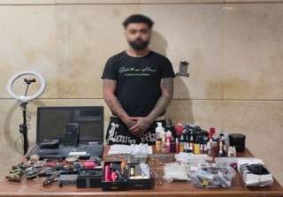 وشوم ومقاطع خادشة على السوشيال ميديا.. ضبط صانع محتوى جديد بالقاهرة| فيديو