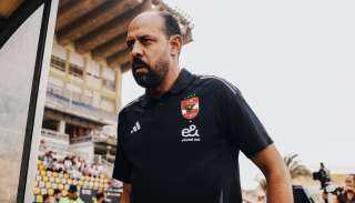 عماد النحاس وطبيب الأهلي يرافقان الشناوي إلي محافظة كفر الشيخ لحضور جنازة والده